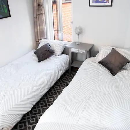 Cheerful 2 Bedroom House In The Heart Of Belfast Exterior foto