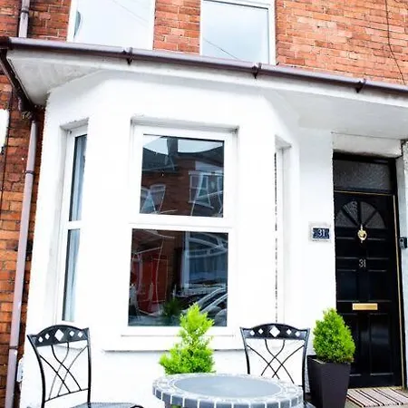 Cheerful 2 Bedroom House In The Heart Of Belfast Exterior foto