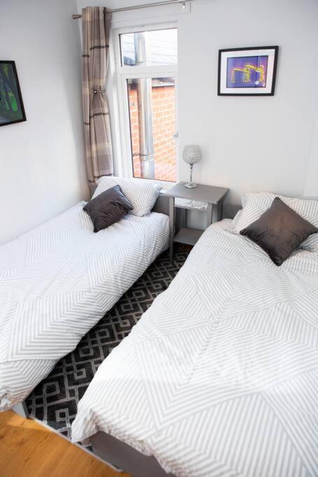 Cheerful 2 Bedroom House In The Heart Of Holiday home *